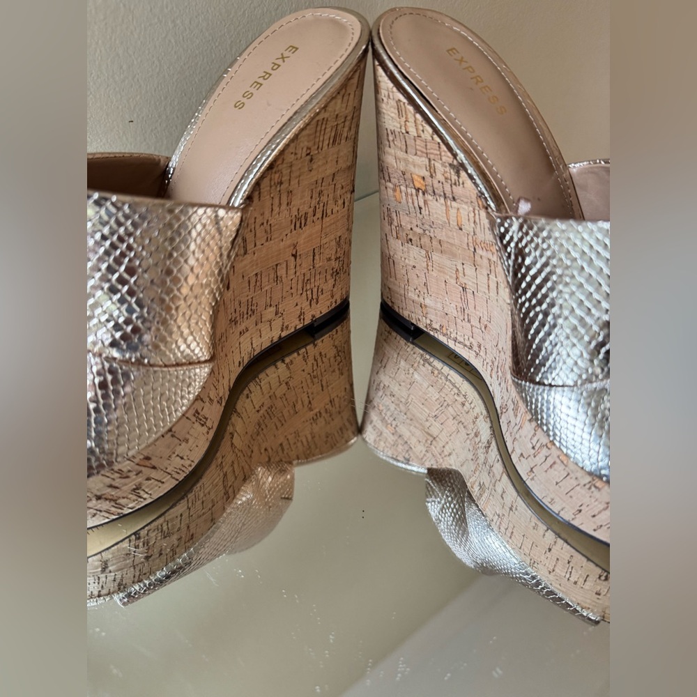 Express Metallic Wedge Sandals - Picture 4 of 5